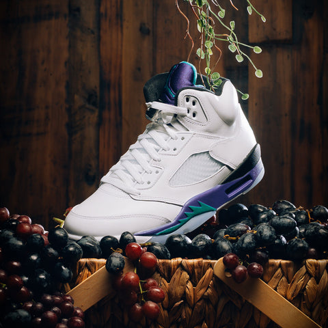 AIR JORDAN 5 RETRO OG 'GRAPE' - WHITE/NEW EMERALD